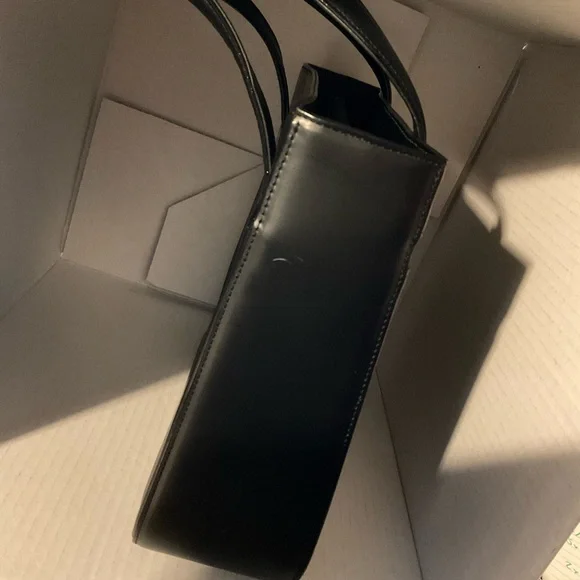 Authentic Vintage Burberry Black Leather Tote Bag – Nova Check Trim & Lining - Picture 5 of 11